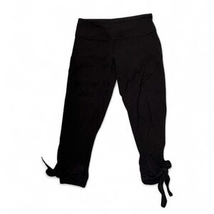 Black Lululemon Cropped (Capri) Leggings with Tie Detail